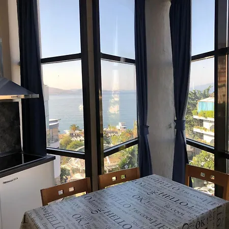Center 公寓 Sarandë
